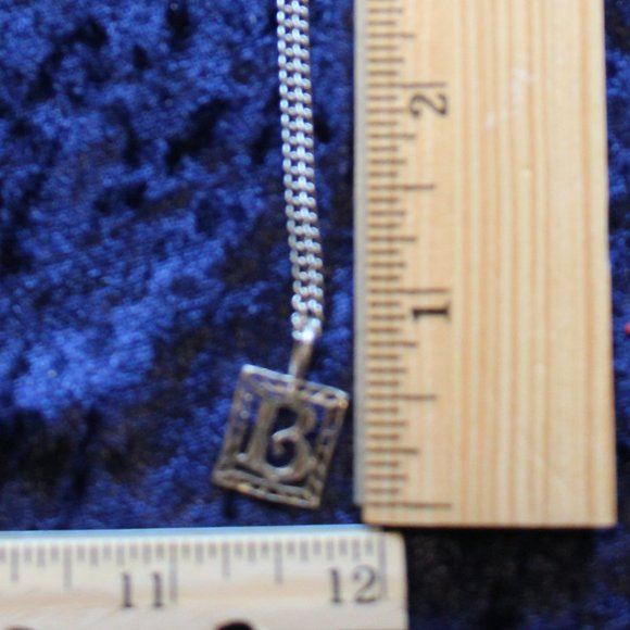 Silver Toned Necklace with B charm - Picture 1 of 3